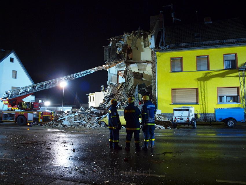 Hausexplosion Bruehl bei Koeln Pingsdorferstr P037.JPG